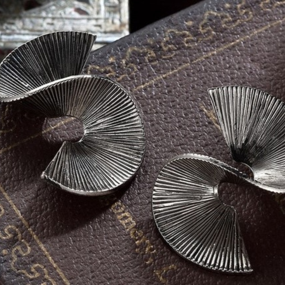 Vintage Silver Twisted Stud Earring